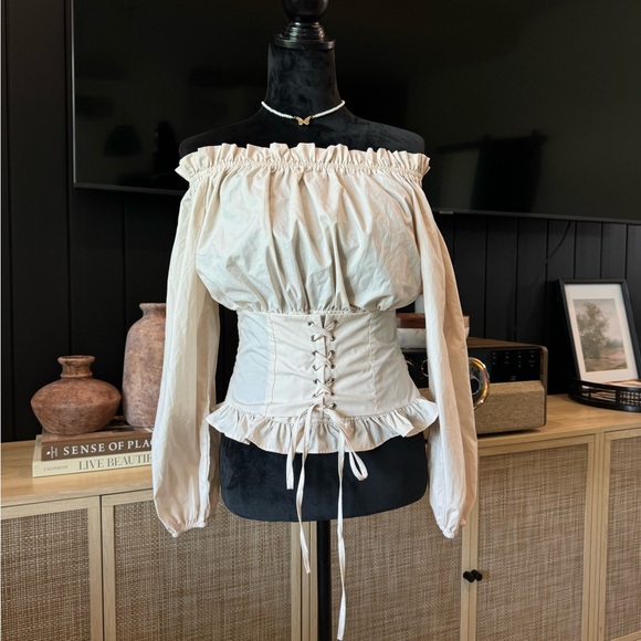 Renaissance corset style top - Picture 2 of 12